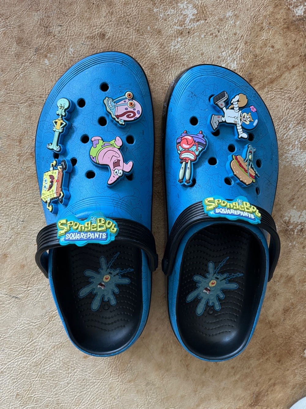 CROCS x SpongeBob size 9M/11W - Picture 5 of 5